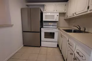 30 Norwich B, West Palm Beach, FL 33417 - Photo 5