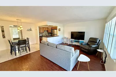 8 Ventnor A, Deerfield Beach, FL 33442 - Photo 5