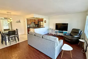 8 Ventnor A, Deerfield Beach, FL 33442 - Photo 5