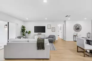 21691 Tall Palm Cir, Boca Raton, FL 33433 - Photo 9