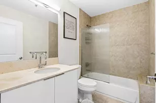 2641 N Flamingo Rd, Sunrise, FL 33323 - Photo 21