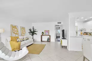 2043 Cornwall C, Boca Raton, FL 33434 - Photo 3
