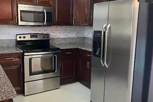 1450 Hawthorne Pl, Wellington, FL 33414 - Photo 5