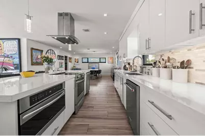 518 SW 28th Avenue, Boynton Beach, FL 33435 - Photo 9