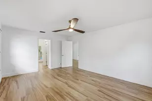 2700 Yarmouth Dr, Wellington, FL 33414 - Photo 13