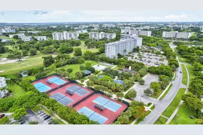 3960 Oaks Clubhouse Drive #512, Pompano Beach, FL 33069 - Photo 57