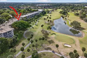 3960 Oaks Clubhouse Dr, Pompano Beach, FL 33069 - Photo 11