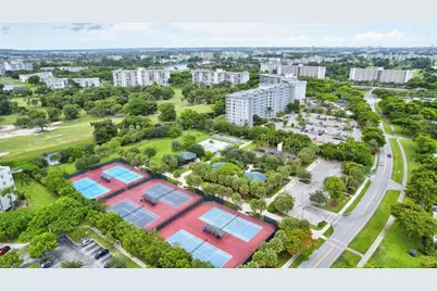 3960 Oaks Clubhouse Drive #512, Pompano Beach, FL 33069 - Photo 65