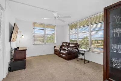 3960 Oaks Clubhouse Drive #512, Pompano Beach, FL 33069 - Photo 27