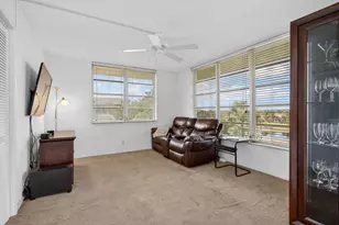 3960 Oaks Clubhouse Dr, Pompano Beach, FL 33069 - Photo 27