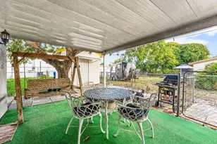 1040 W 1st St, Riviera Beach, FL 33404 - Photo 25