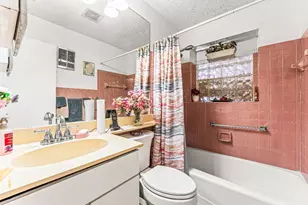 1040 W 1st St, Riviera Beach, FL 33404 - Photo 17