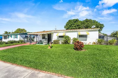 1040 W 1st Street, Palm Beach Shores, FL 33404 - Photo 1