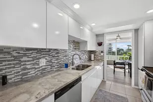 5510 N Ocean Dr, Singer Island, FL 33404 - Photo 5