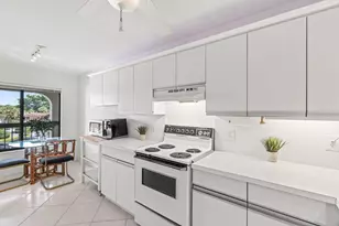 5380 Cedar Lake Dr, Boynton Beach, FL 33437 - Photo 5