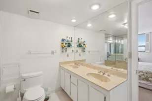 5280 N Ocean Dr, Singer Island, FL 33404 - Photo 15