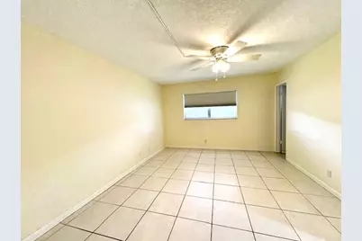 116 Oxford 400, West Palm Beach, FL 33417 - Photo 13
