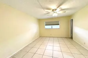 116 Oxford 400, West Palm Beach, FL 33417 - Photo 13