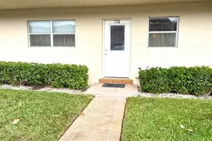 116 Oxford 400, West Palm Beach, FL 33417 - Photo 1