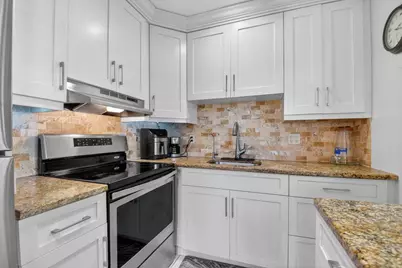 3320 Lake Osborne Drive #102, Lake Worth, FL 33461 - Photo 9