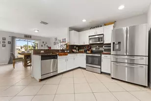 1939 SW Jamesport Dr, Port Saint Lucie, FL 34953 - Photo 11