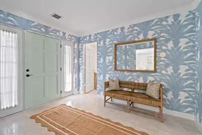 117 Via Vizcaya, Palm Beach, FL 33480 - Photo 1