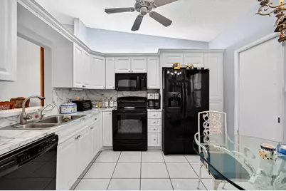 6292 Kings Gate Circle, Delray Beach, FL 33484 - Photo 11
