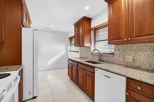 6100 Olivewood Cir, Greenacres, FL 33463 - Photo 19