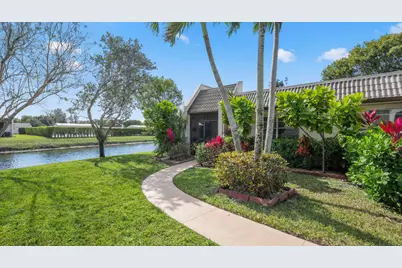 154 Lake Rebecca Drive, West Palm Beach, FL 33411 - Photo 23