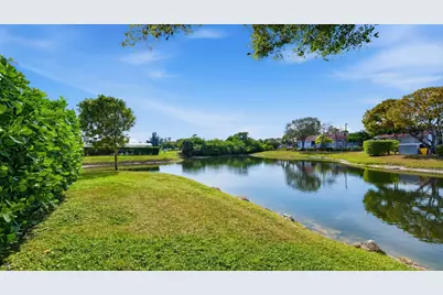 154 Lake Rebecca Drive, West Palm Beach, FL 33411 - Photo 27