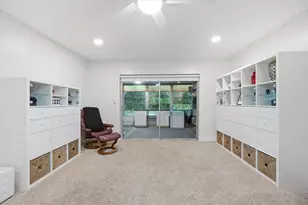 154 Lake Rebecca Dr, West Palm Beach, FL 33411 - Photo 11