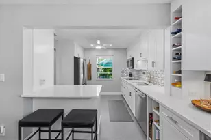 154 Lake Rebecca Dr, West Palm Beach, FL 33411 - Photo 5