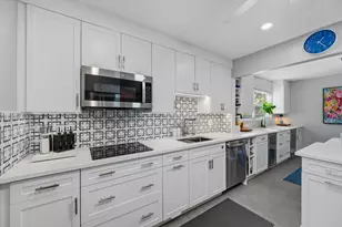 154 Lake Rebecca Dr, West Palm Beach, FL 33411 - Photo 9