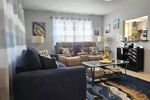 417 Windsor R, West Palm Beach, FL 33417 - Photo 3