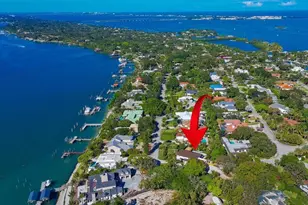 37 E High Point Rd, Sewalls Point, FL 34996 - Photo 9