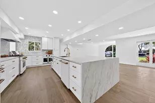 37 E High Point Rd, Sewalls Point, FL 34996 - Photo 17