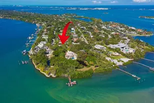 37 E High Point Rd, Sewalls Point, FL 34996 - Photo 1