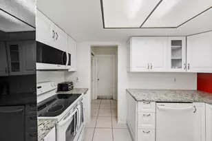 1535 NW 70th Ln, Margate, FL 33063 - Photo 15