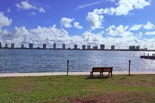 1040 Lake Shore Dr, Lake Park, FL 33403 - Photo 25