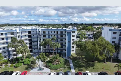 4640 Lucerne Lakes Boulevard W #508, Lake Worth, FL 33467 - Photo 5