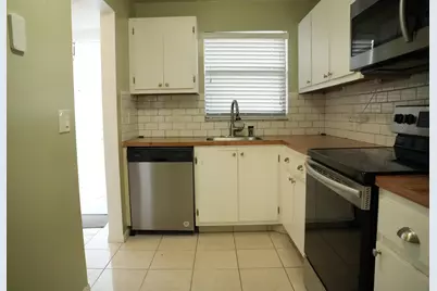 4640 Lucerne Lakes Boulevard W #508, Lake Worth, FL 33467 - Photo 3