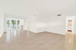 32 Colonial Club Dr, Boynton Beach, FL 33435 - Photo 7