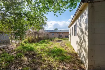 2516 Ave L #B, Fort Pierce, FL 34947 - Photo 21