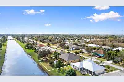 2019 SE Mantua Street, Port Saint Lucie, FL 34952 - Photo 9