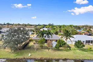 2019 SE Mantua St, Port Saint Lucie, FL 34952 - Photo 7