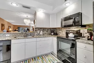 2403 Antigua Cir, Pompano Beach, FL 33066 - Photo 13