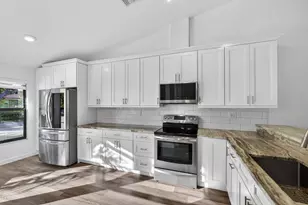 703 St Giles Ct, Palm Beach Gardens, FL 33418 - Photo 13