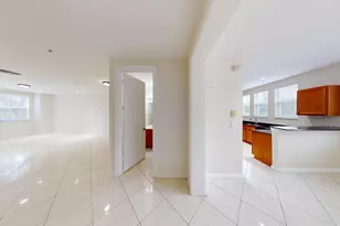 690 Amador Ln, West Palm Beach, FL 33401 - Photo 13