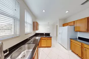 690 Amador Ln, West Palm Beach, FL 33401 - Photo 15