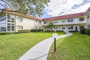 11 Vista Palm Ln, Vero Beach, FL 32962 - Photo 1